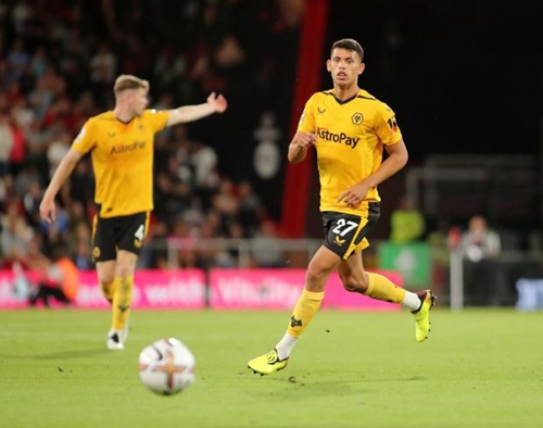 探花秀庞峥麟轰生涯新高34分，帮助江苏迎赛季首胜（探花庞峥麟砍下生涯新高34分，助江苏迎来赛季首胜）