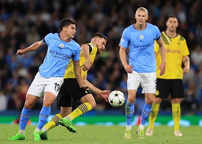 费兰·托雷斯戴帽创生涯新高！巴萨锋线涅槃重生（费兰-托雷斯上演帽子戏法刷新个人纪录，巴萨锋线浴火重生）