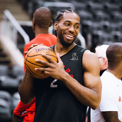 意甲西甲齐变天！AC米兰1-0登顶，巴萨3-1反超皇马，尤文终结2连平，马竞7连胜（意甲西甲同迎变局：AC米兰1-0登顶，巴萨3-1反超皇马，尤文止住2连平，马竞豪取7连胜）