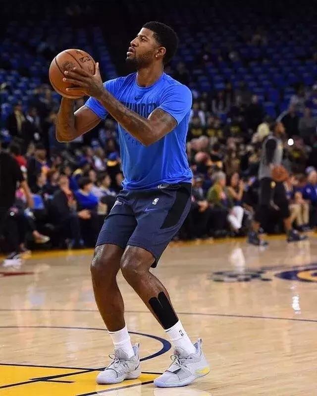 记者：本届世界杯将有半场球员和教练采访，赛前两天开发布会（记者称：本届世界杯增设半场球员、教练采访，赛前两日举行发布会）