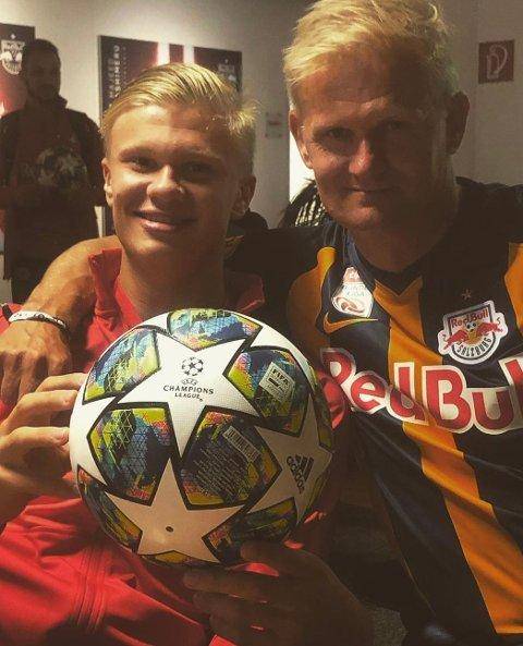 致敬球队传奇，多特官方商城为球迷免费印11号罗伊斯（多特蒙德官方商城免费印制罗伊斯11号 致敬球队传奇）