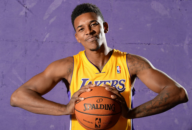 库里：知道克莱会在那个时间热身，库追汤同处一空间太酷了（库里：提前知道克莱会在那时热身，与追梦、汤神共享同一空间太酷）