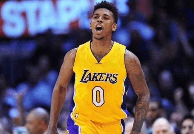 TA：马斯切拉诺已取得长足进步，将苏亚雷斯放替补席便是证明（TA：马斯切拉诺显著提升，将苏亚雷斯置于替补席即为明证）