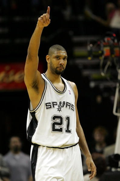 佩杜拉：尤文冬窗想补强中场、右后卫、中卫，已瞄准多名球员（佩杜拉：尤文计划在冬窗补强中场、右后卫和中卫，已圈定多名人选）